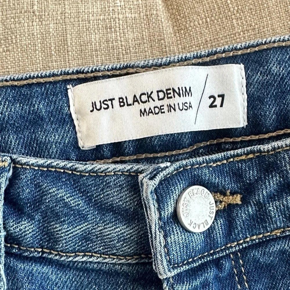 Just Black stylish straight